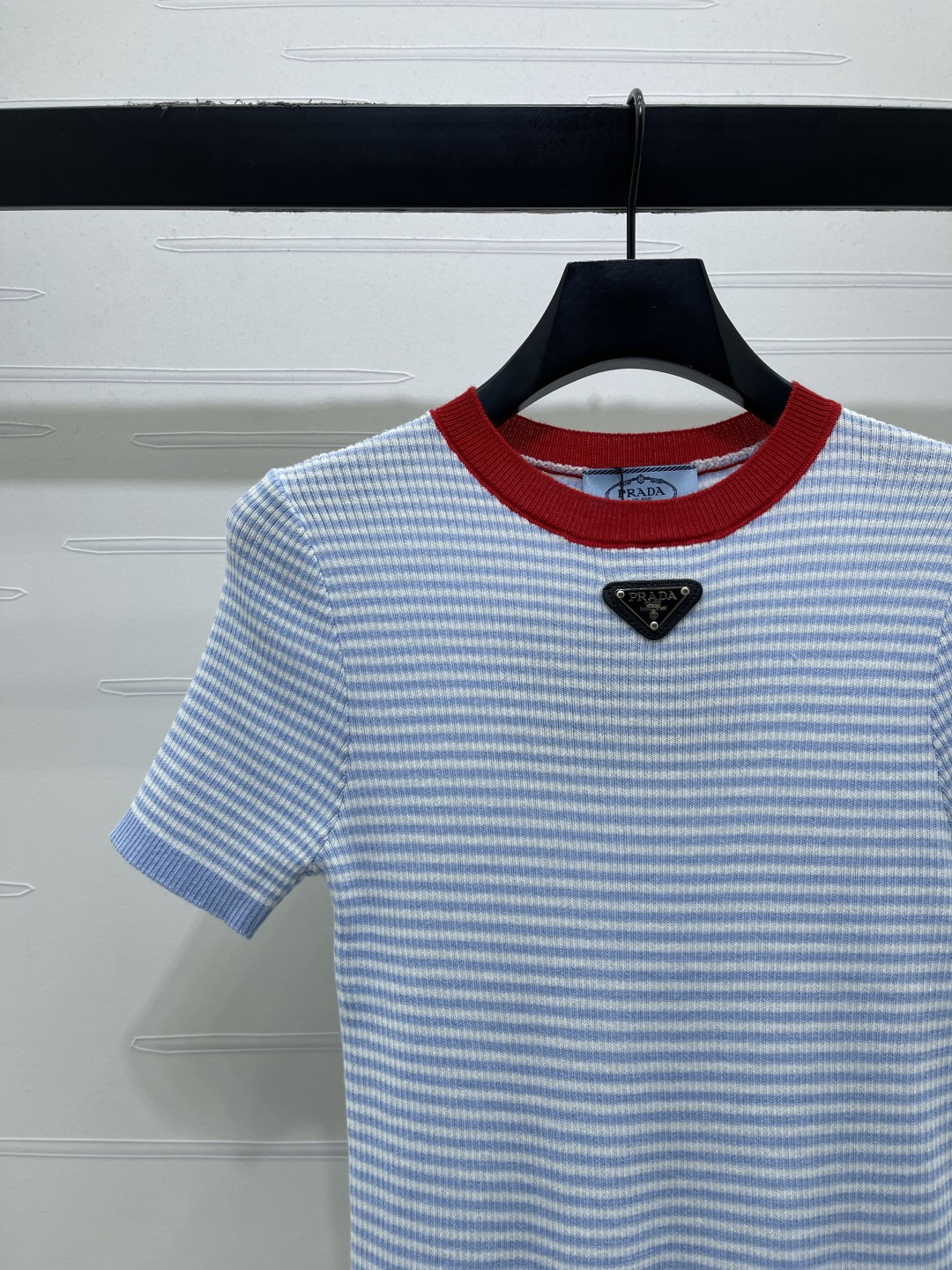 Women's short sleeves